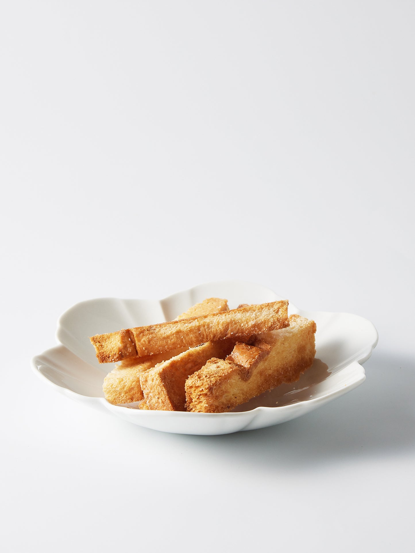 Mujagi Flower 06 Round Plate | 17.5cm