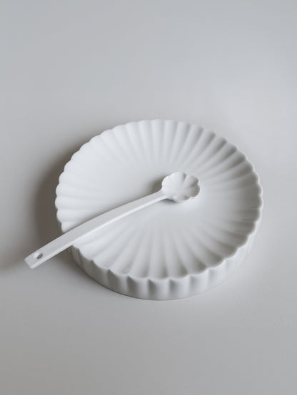 Ceramic Mong Petal-32 Series Serving Plate - M | Single Piece