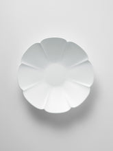 Load image into Gallery viewer, Mujagi Flower 08 Main Plate | 23cm
