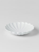 Load image into Gallery viewer, Mujagi Flower 19 Dessert Plate | 12cm
